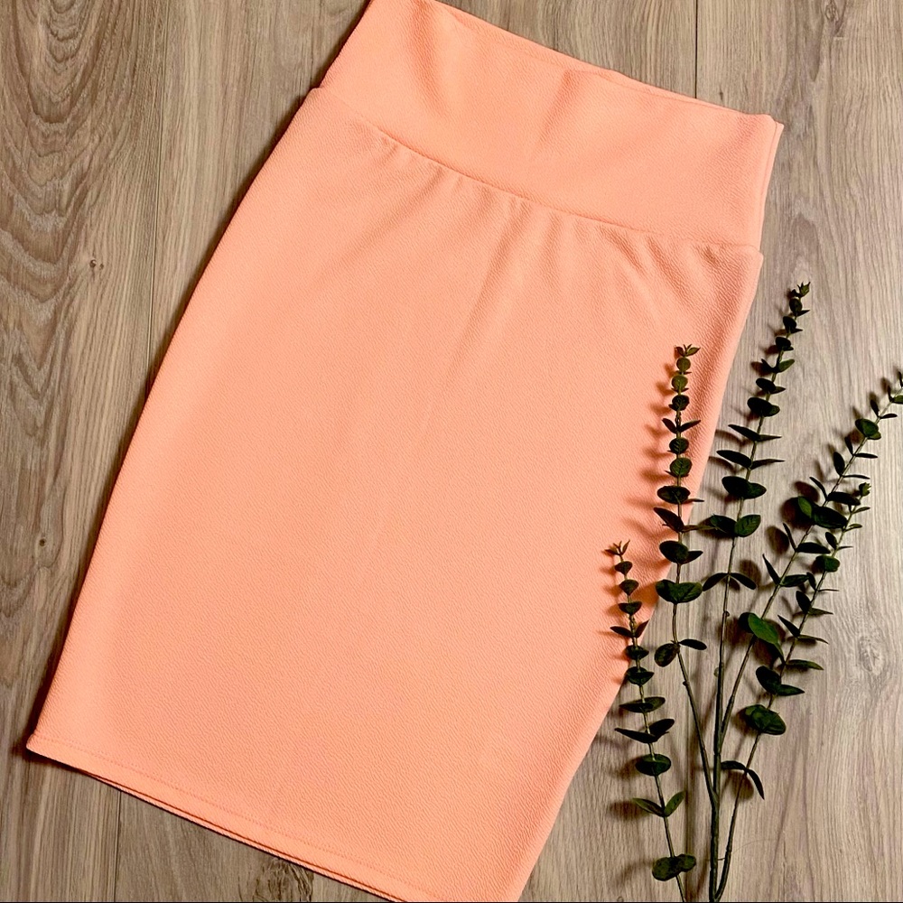 NWT LuLaRoe Cassie Pencil Skirt - XS pink